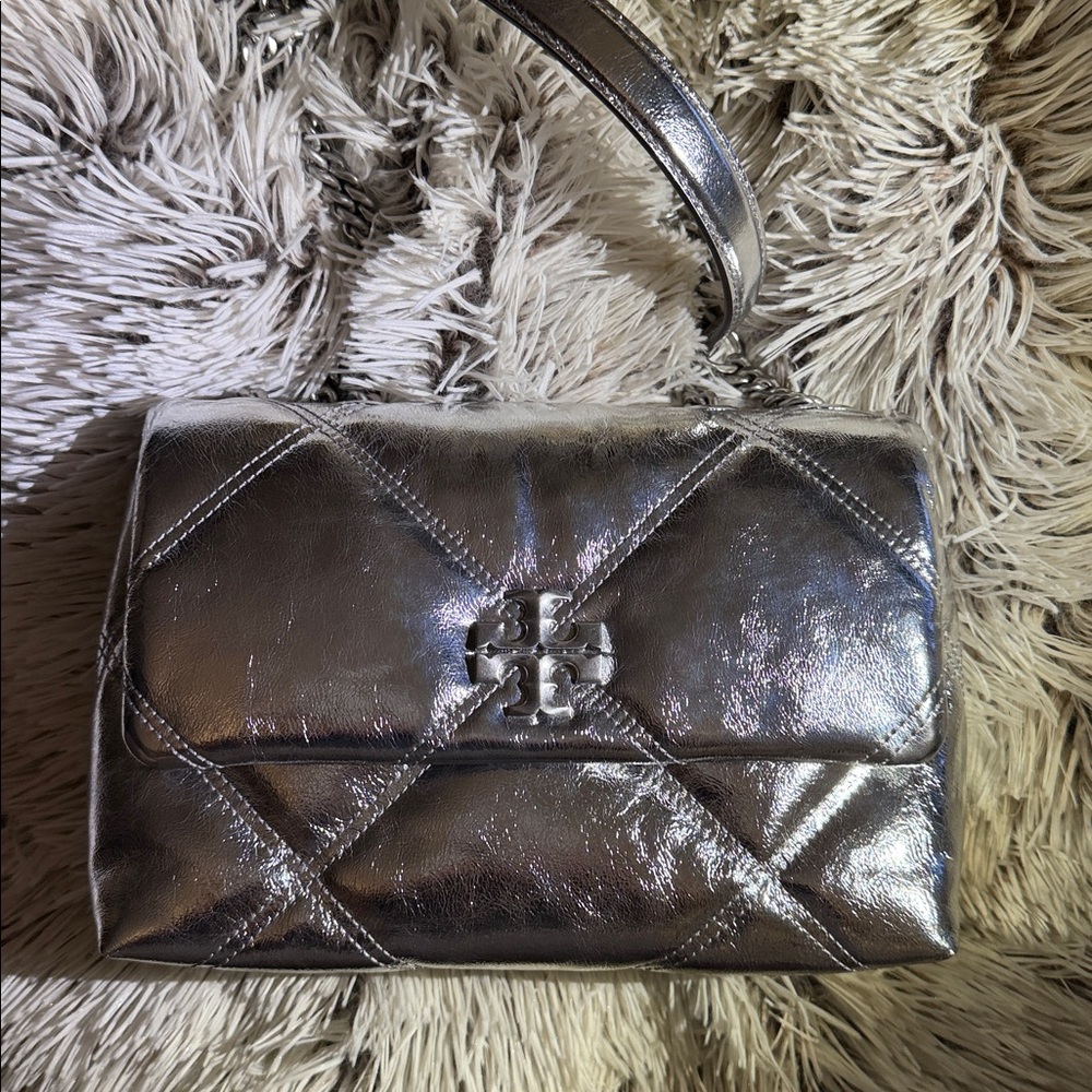 💕 Tory Burch Kira Small Quilted Convertible Bag 💕 - Picture 7 of 15